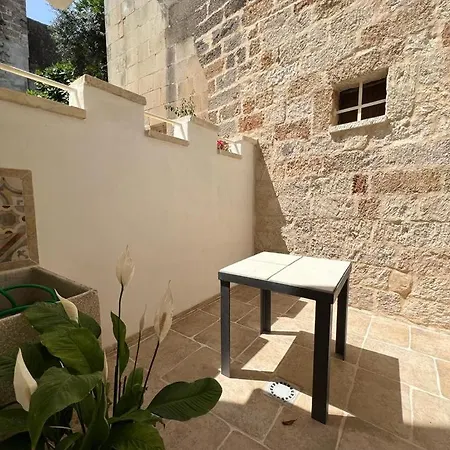 Petra Oikia Apartment